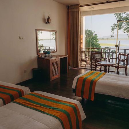 Yala Oga Reach Hotel Tissamaharama Exterior photo