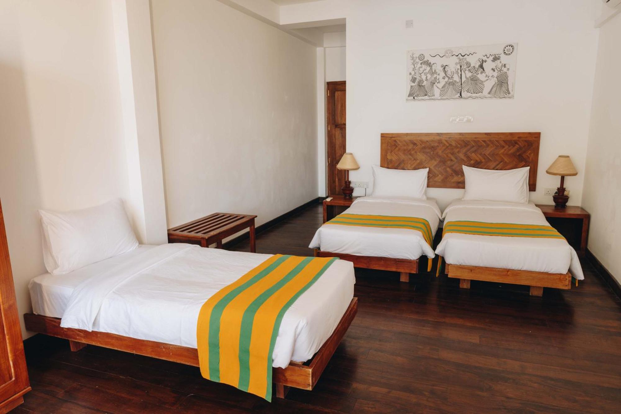 Yala Oga Reach Hotel Tissamaharama Exterior photo