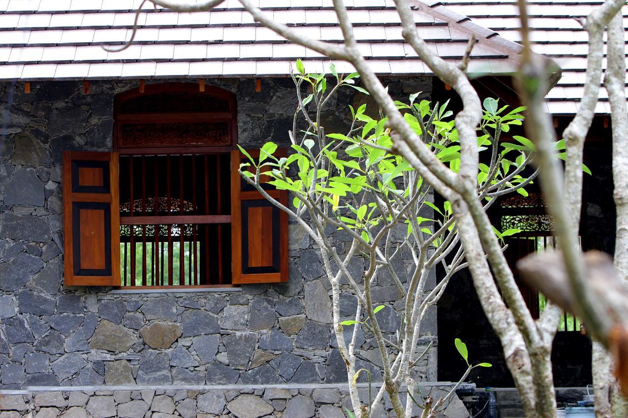 Yala Oga Reach Hotel Tissamaharama Exterior photo