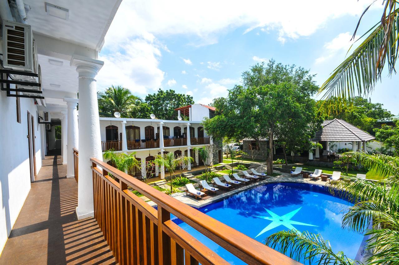 Yala Oga Reach Hotel Tissamaharama Exterior photo